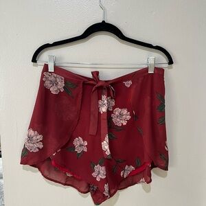 Tobi High Waist Floral Red Shorts